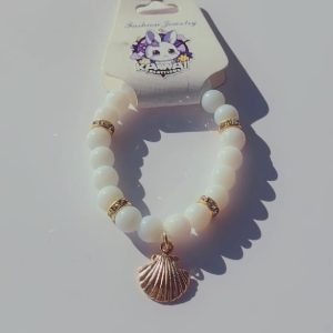 White and gold shell bracelet