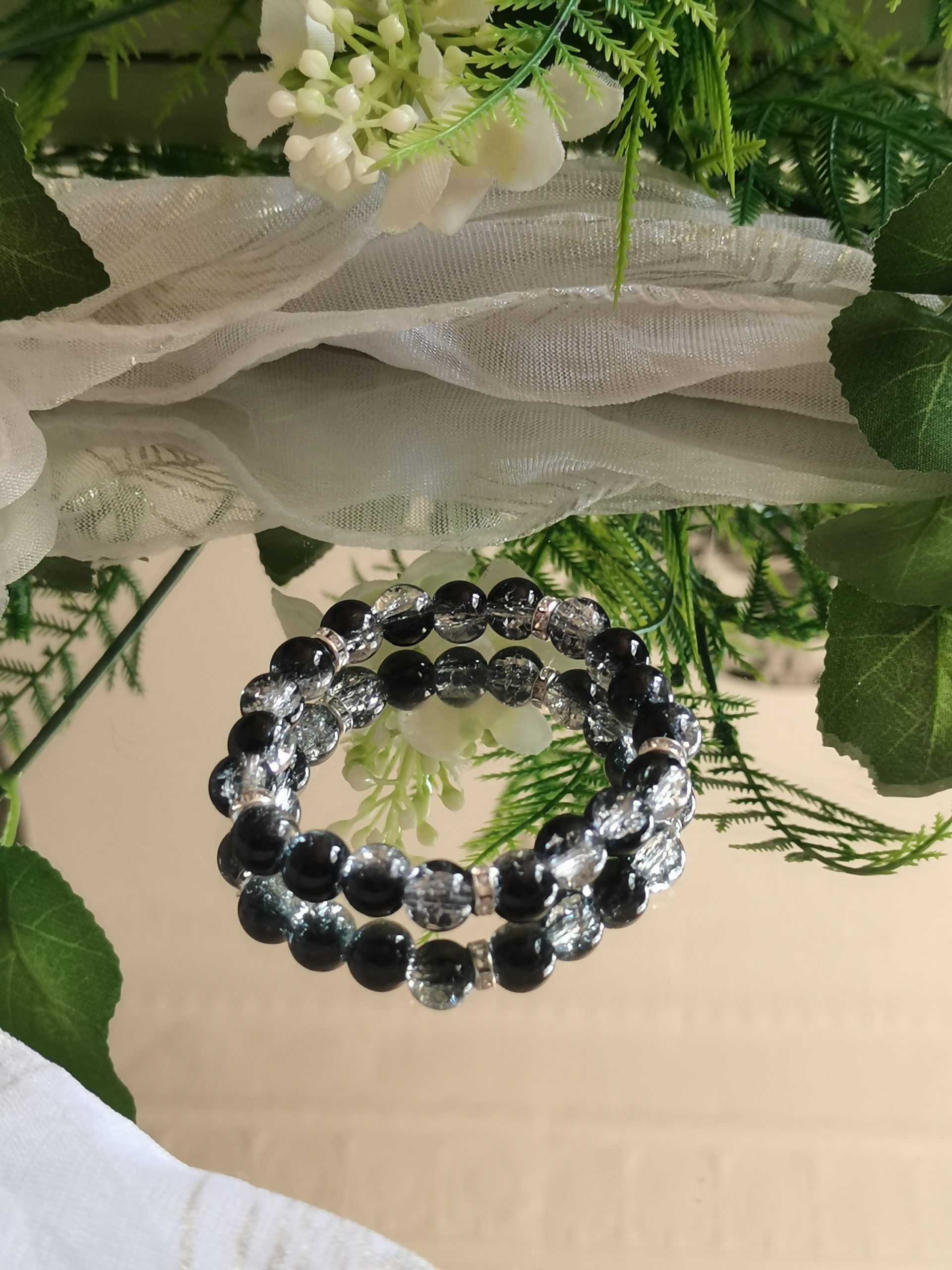 Black & Clear cracked glass elasticated bracelet